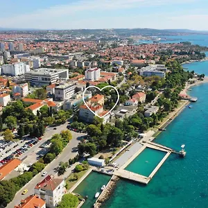 & Kolovare 3, Penzion